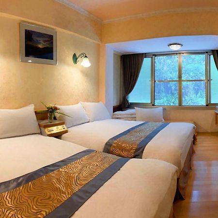 Kao Feng Hotel Zhongzheng  Buitenkant foto