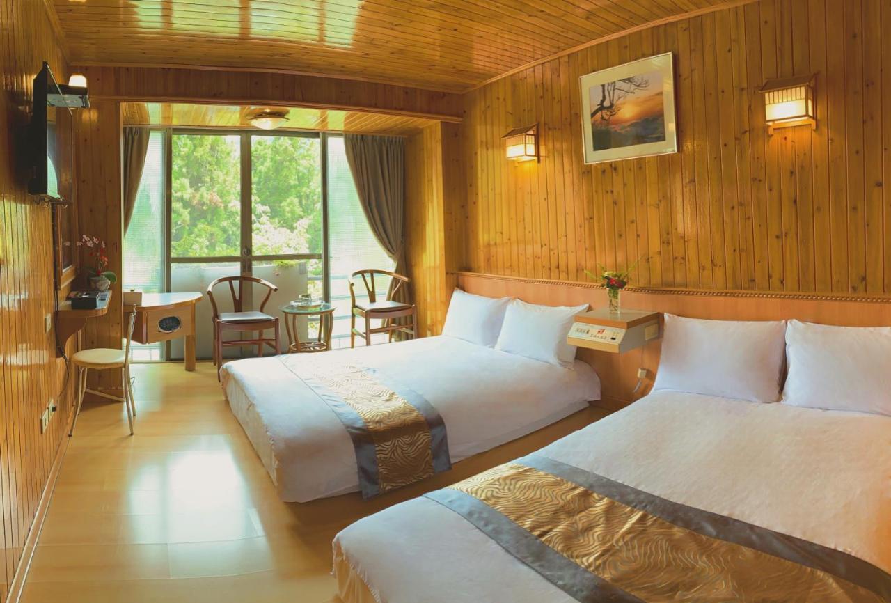Kao Feng Hotel Zhongzheng  Buitenkant foto